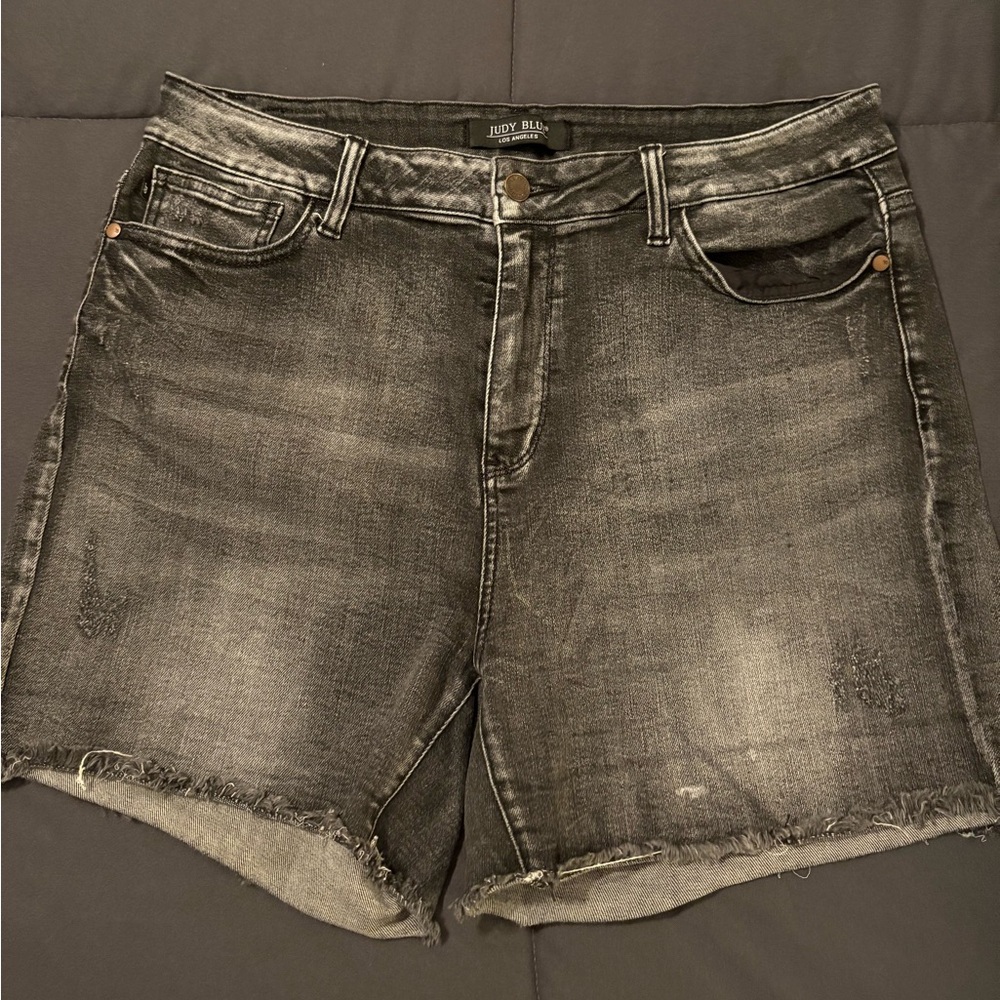 Judy Blue Women's black/Gray Denim Shorts